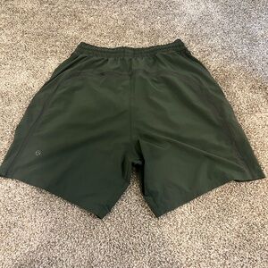 Lulu lemon pace breaker Small 7 in